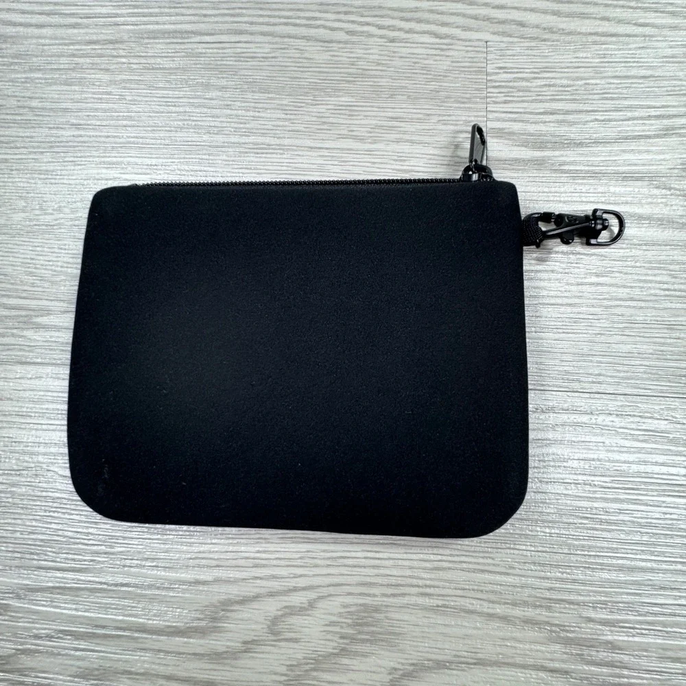 Alo Yoga Women's Pouch Neoprene Zip Wallet Cosmetic Bag Black LIKE NEW